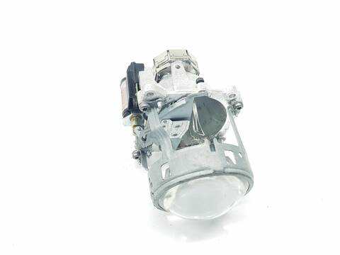 Foto 2ª: Faro Antiniebla Delantero Izquierdo Audi A4 2.0 16V TDI CLEAN DIESEL 150CV [CAGA] (2007)