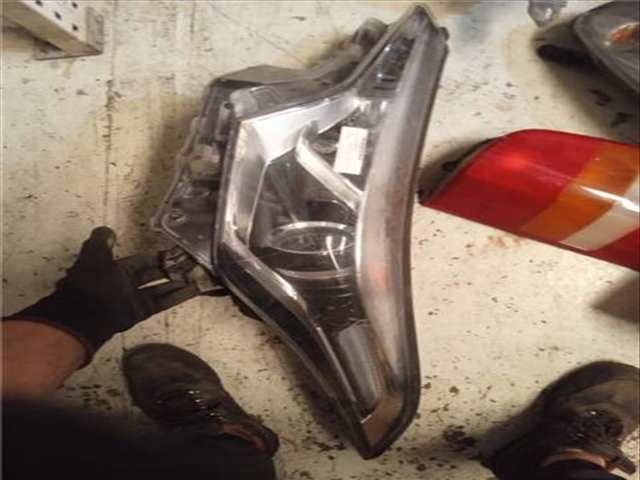 Faro Izquierdo Toyota CHR 1.2