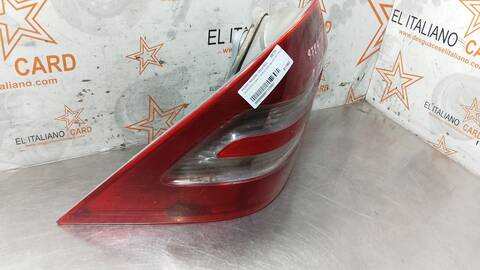 Foto 2ª: Piloto Trasero Izquierdo Mercedes Clase C 160 220 CDI 203.006) BERLINA 143CV 105KW [611962] (2000)