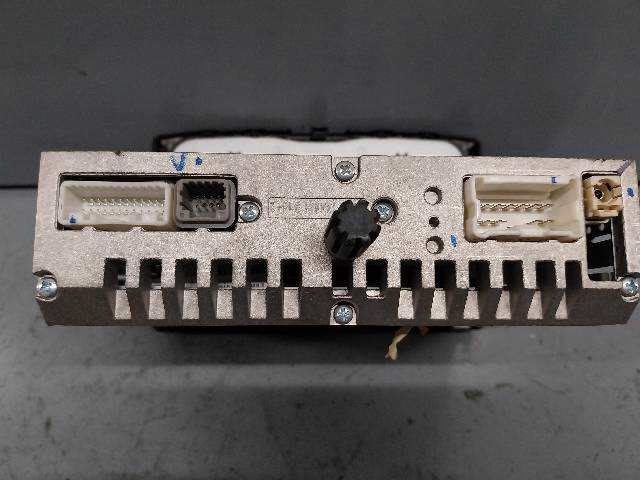 Foto 3ª: Sistema Audio Radio CD Dacia Sandero 1.5 D [K9K C6] (2015)