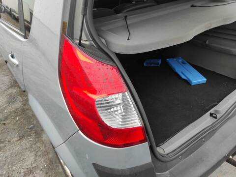 Piloto Trasero Izquierdo Renault Scenic K9K728 JM)