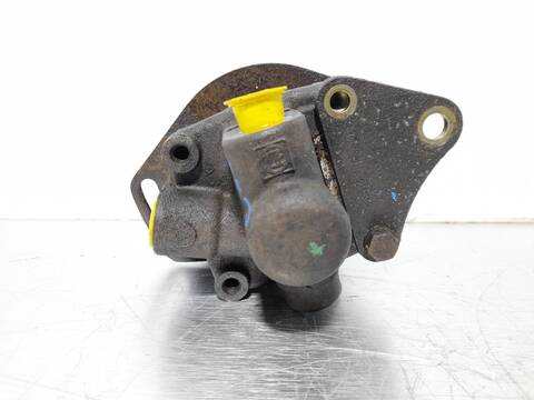 Foto 4ª: Bomba de Direccion Nissan Trade 2.3 DIESEL 75CV 55KW [LD23] (1996)