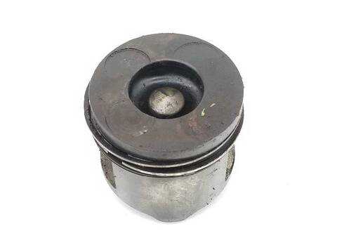 Foto 2ª: Pistones Nissan Navara 2.5 16V TD 133CV PICK-UP [YD25DDTI] (1998)