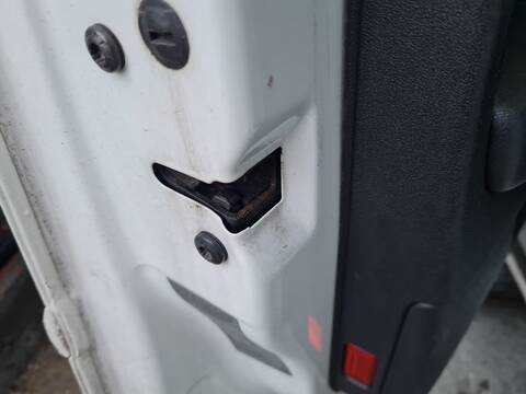 Cerradura Puerta Delantera Izquierda Audi A3 2.0 TDI S LINE 103KW) 140CV