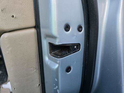 Cerradura Puerta Delantera Derecha Land Rover Discovery TDV6 S 211CV 155KW
