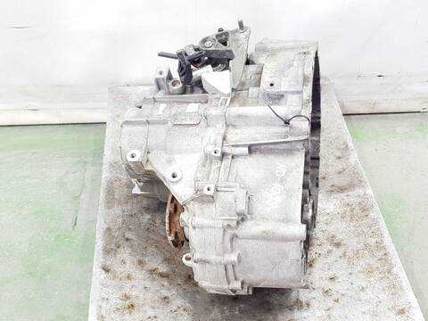 Foto 3ª: Caja Cambios Volkswagen Caddy FURGON 4MOTION BMT [DFSE] (2015)