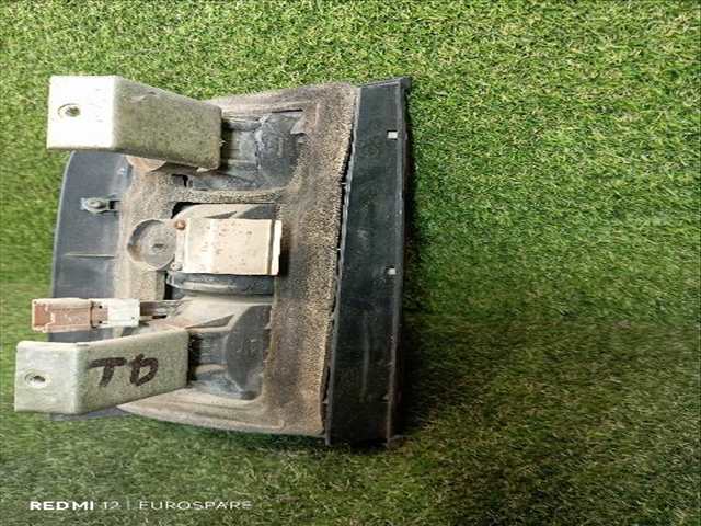 Foto 4ª: Piloto Trasero Derecho Nissan Patrol 3.0 D GR Y61 3P [ZD30] (2002)