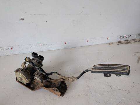 Foto 3ª: Pedal Acelerador Nissan Terrano TD27TI (1996)