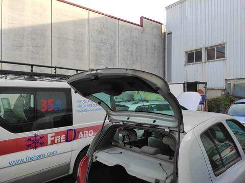 Foto 2ª: Portón Renault Clio K9K702 (2003)