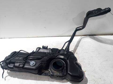 Foto 2ª: Deposito de Combustible Jeep Avenger ALTITUDE (2023)