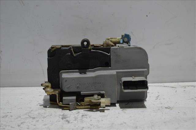Cerradura Puerta Delantera Derecha Peugeot Partner 2.0 HDI 1996-2002