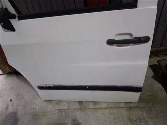 Foto 3ª: Puerta Delantera Izquierda Mercedes Vito 2.2 110 CDI (638.094) [2.2 LTR. - 75 KW 16V CDI TURBODIESEL CAT] [611980]