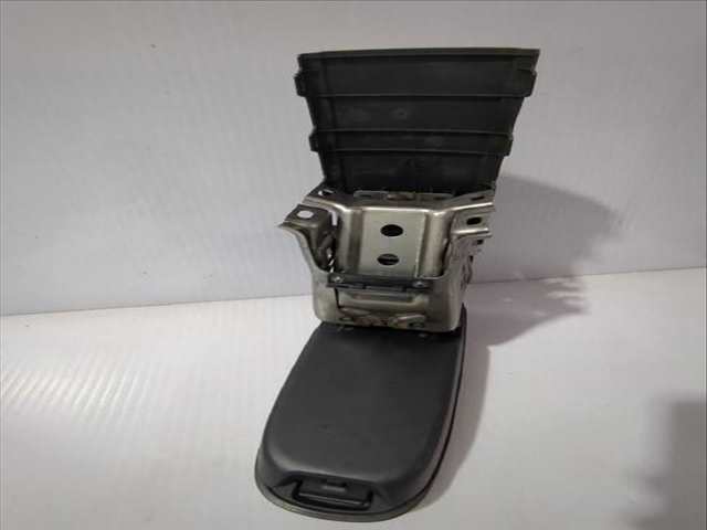 Foto 3ª: Consola Central Toyota Yaris 1.5 HYBRID MXPH11) 92CV [M15A-FXE] (2020)