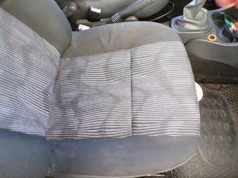 Foto 3ª: Asiento Delantero Derecho Dacia Sandero D4F F7 (2010)