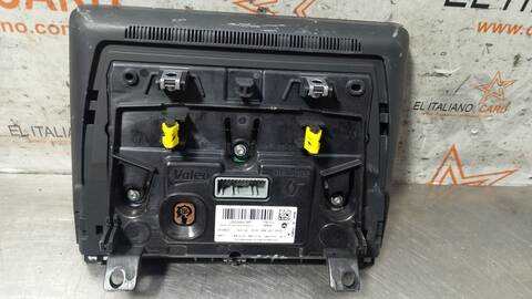 Foto 4ª: Pantalla Multifuncion Renault Captur TECHNO 140CV 103KW [H5H 490] (2022)