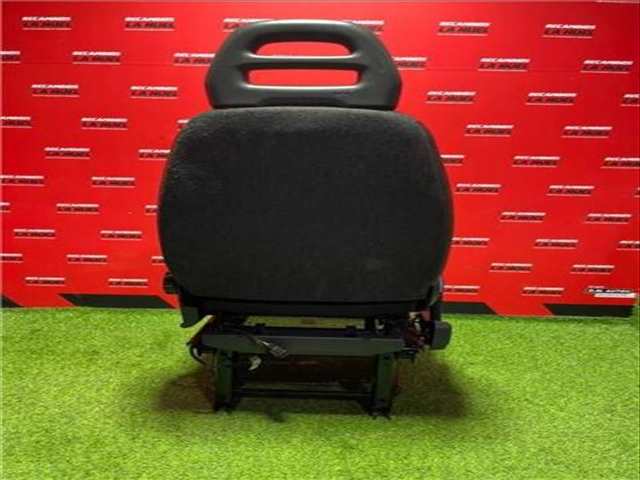 Foto 3ª: Asiento Delantero Izquierdo Citroen Jumper 2.2 33 L2H1 BLUEHDI 140 [2 2 LTR. - 103 KW BLUE-HDI FAP CAT] 140CV FURGON [4H03] (2022)