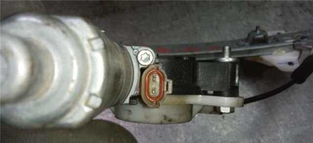 Foto 3ª: Elevalunas Eléctrico Delantero Izquierdo Hyundai i20 1.2 [G4LA]