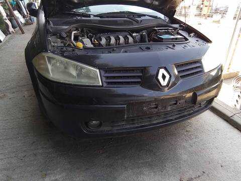 Foto 2ª: Paragolpes Delantero Renault Megane AUTHENTIQUE BERLINA 112CV 82KW II BERLINA 5P [K4M D8] (2005)