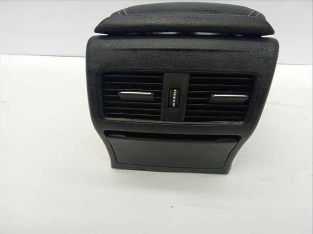 Foto 3ª: Consola Central Mercedes Clase G 230 GLA 200 CDI - D CDI CAT 136CV 100KW [651930] (2019)