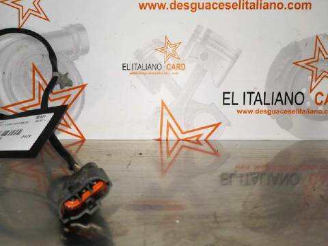 Foto 3ª: Cerradura Puerta Delantera Izquierda Kia Sorento 139CV 102KW (2002)