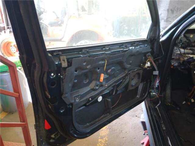 Foto 2ª: Puerta Delantera Izquierda Bmw Serie 5 518 2.5 523I [2.5 LTR. - 125 KW 24V CAT] [M52 B25 (25 6 S3)]