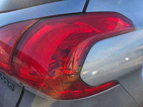 Piloto Trasero Derecho Peugeot 2008 HMZ