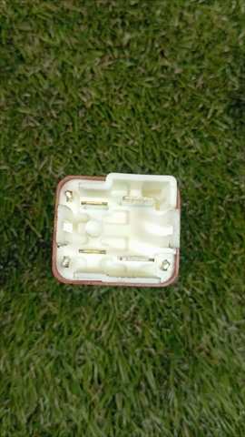 Foto 3ª: Caja Reles Fusibles Lexus LX 4.7 G 470 V8 (2002)