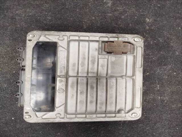 Foto 3ª: Centralita Motor ECU Volkswagen Golf BERLINA (1997)