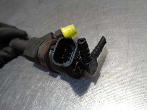 Foto 3ª: Inyectores Opel Movano 1.9 CDTI CAT F9Q-774 - L40) 82CV 60KW [F9WW7] (2004)