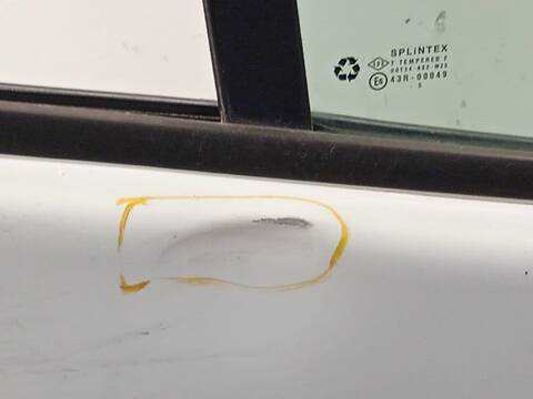 Foto 4ª: Puerta Delantera Derecha Nissan Primastar 1.9 DCI 80 82CV 60KW FURGONETA [F9Q762] (2005)