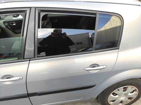 Puerta Trasera Izquierda Renault Megane K9K728 BERLINA II BERLINA 5P