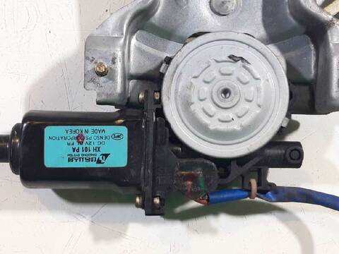 Foto 3ª: Elevalunas Eléctrico Delantero Derecho Kia Sorento 2.4 16V CAT 139CV 102KW [G4JS] (2003)