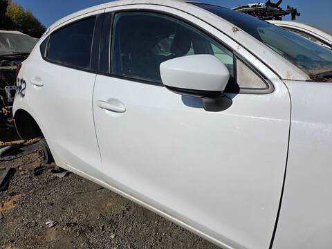 Puerta Delantera Derecha Mazda 2 ZENITH 116CV 85KW