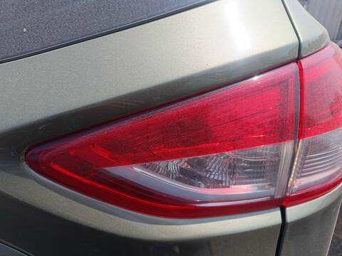 Piloto Portón Derecho Ford Kuga UFMA AUT.