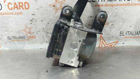 Foto 2ª: Abs Ford Focus TITANIUM 125CV 92KW [M1DD] (2015)