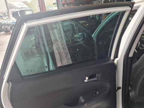 Elevalunas Manual Trasero Izquierdo Hyundai i30 PREMIUM 140CV 103KW