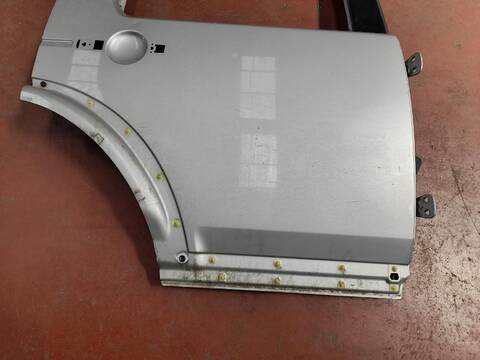 Foto 3ª: Puerta Trasera Derecha Land Rover Discovery VERSION INDEFINIDA (2004)