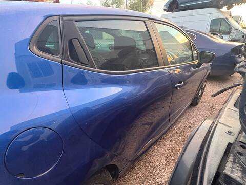 Foto 2ª: Puerta Trasera Derecha Renault Clio K9K638 (2019)