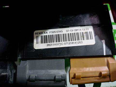 Foto 3ª: Caja Reles Fusibles Nissan Qashqai ACENTA 140CV [HR13DDT] (2013)