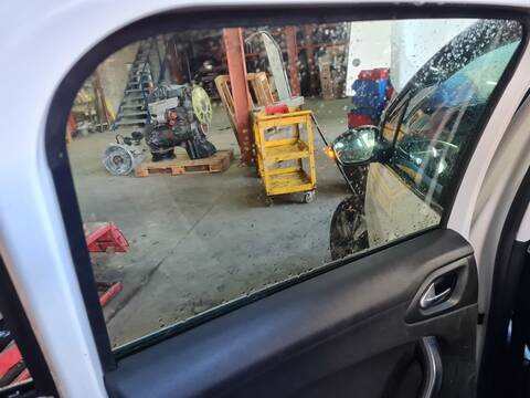Elevalunas Manual Trasero Izquierdo Peugeot 2008 ALLURE 114CV 84KW
