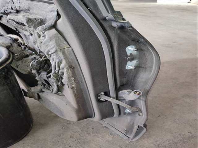 Foto 3ª: Puerta Trasera Izquierda Renault Captur VERSION INDEFINIDA (2022)