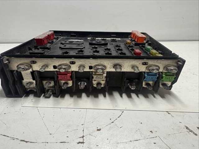 Caja Reles Fusibles Volkswagen Passat BERLINA