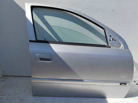 Foto 3ª: Puerta Delantera Derecha Opel Astra CLUB BERLINA 80CV 59KW [Z17DTL] (2004)