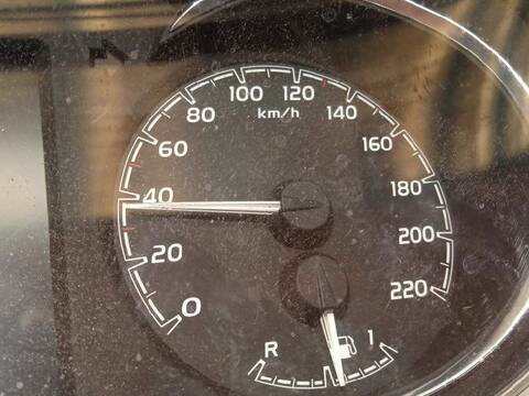 Foto 4ª: Cuadro de Instrumentos Toyota Yaris HYBRID ACTIVE 101CV 74KW [1NZFXE] (2019)