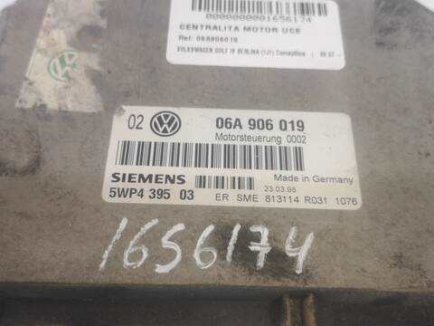 Foto 2ª: Centralita Motor ECU Volkswagen Golf AKL BERLINA (1998)