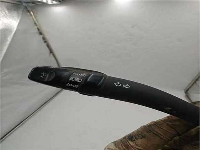 Foto 2ª: Mando Multifuncion Hyundai Santa Fe 2.2 CRDI CLASSIC (2WD) [2.2 LTR. - 114 KW CRDI CAT] [D4EB]