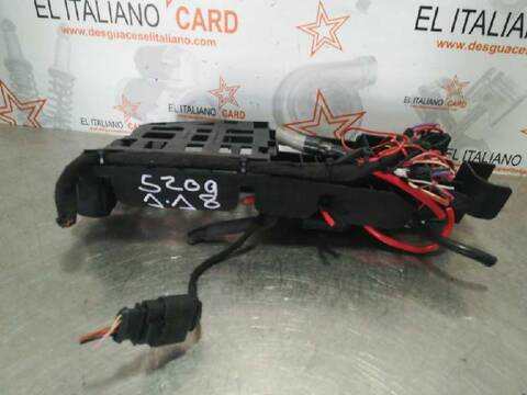 Foto 3ª: Caja Reles Fusibles Audi A8 4.0 TDI QUATTRO 275CV 202KW [ASE] (2003)