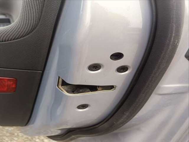 Cerradura Puerta Delantera Derecha Ford Focus PNDA BERLINA AUT.