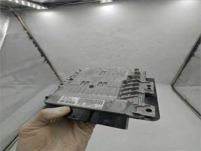Foto 3ª: Centralita Motor ECU Peugeot 3008 1.6 PREMIUM [1.6 LTR. - 80 KW HDI FAP CAT (9HZ - DV6TED4)] [9HZ / DV6TED4]