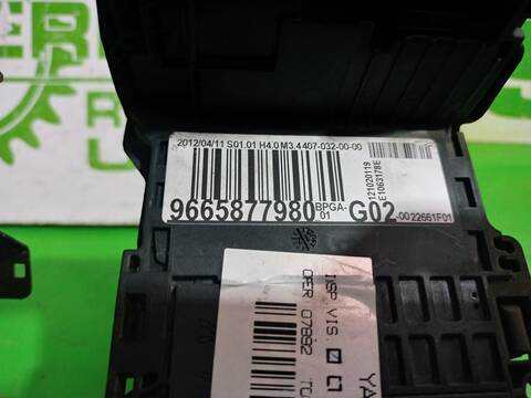 Foto 2ª: Caja Reles Fusibles Peugeot 508 ACTIVE 140CV 103KW [8DRHF8] (2012)